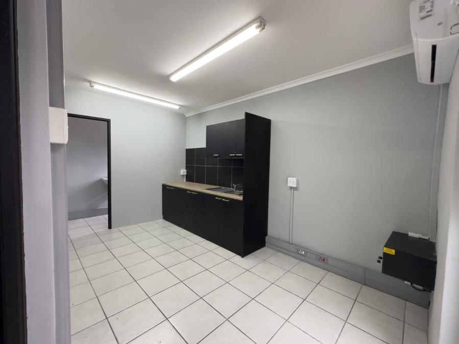 To Let commercial Property for Rent in Newton Park Eastern Cape